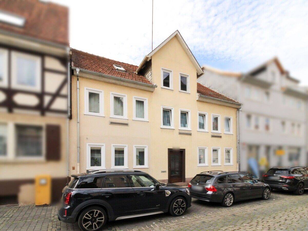 Altstadtflair und viel Potenzial – historisches Reihenmittelhaus mit großzügigem Raumangebot, 36341 Lauterbach (Hessen)