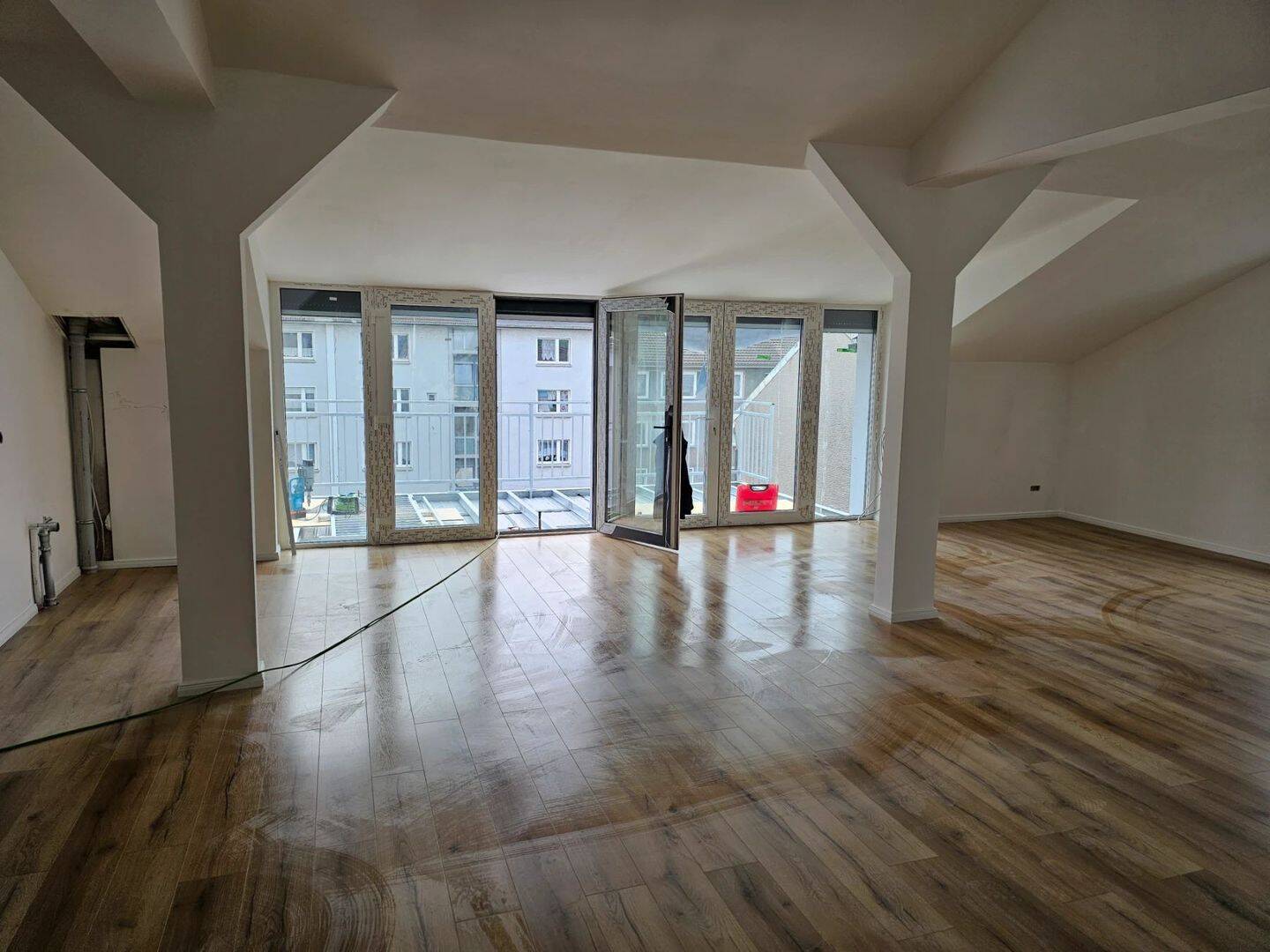 Schöne Dachgeschosswohnung mit Aufzug & Parkplatz, 42289 Wuppertal (Barmen Langerfeld)
