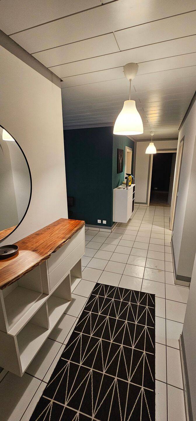 Großzügige, teilmöblierte 3,5-Zimmer-Wohnung mit Terrasse, Garage und Wallbox in der Karlsruher Oststadt, 76131 Karlsruhe