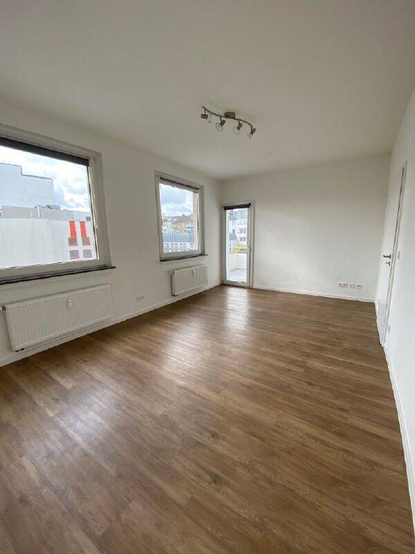 Sanierte 1-Zimmer Wohnung mit Balkon inmitten von Köln Braunsfeld!, 50933 Köln (Lindenthal Braunsfeld Müngersdorf)