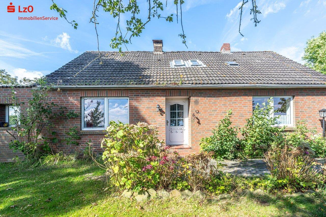 Renovierungsbedürftig mit guter Substanz – Einfamilienhaus auf großem Grundstück im Wangerland, 26434 Wangerland