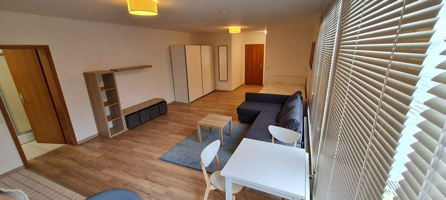 Helle, sehr ruhige, möblierte Einzimmerwohnung in Neumarkt, 92318 Neumarkt i.d. OPf.