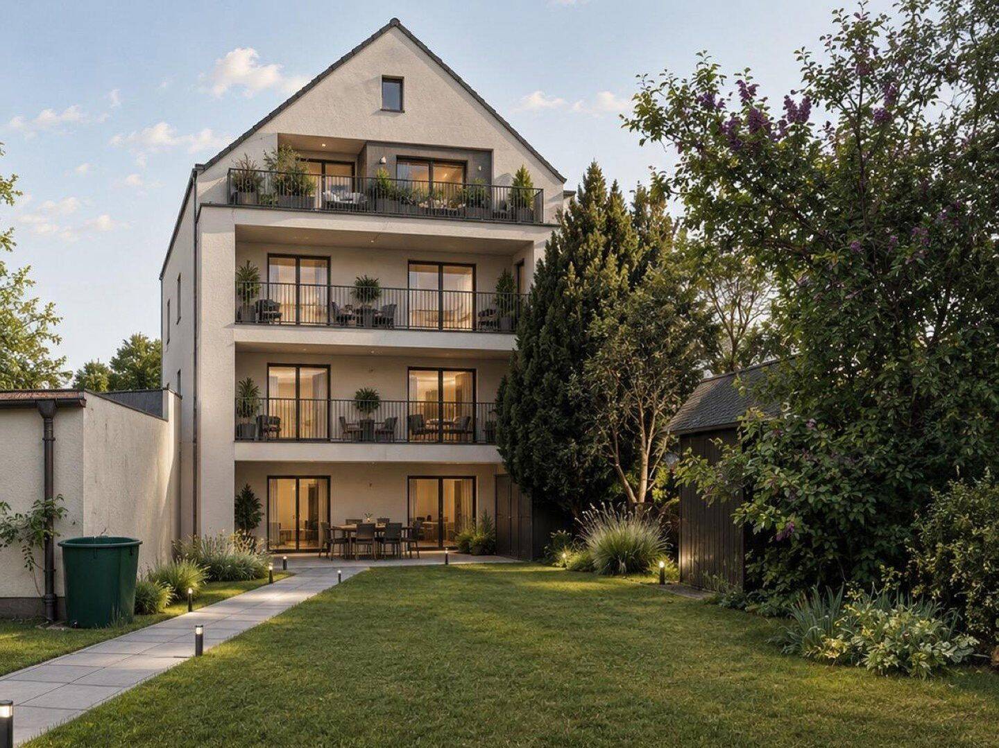 Haus mit 681 m² in perfekter Lage, 86165 Augsburg (Lechhausen)