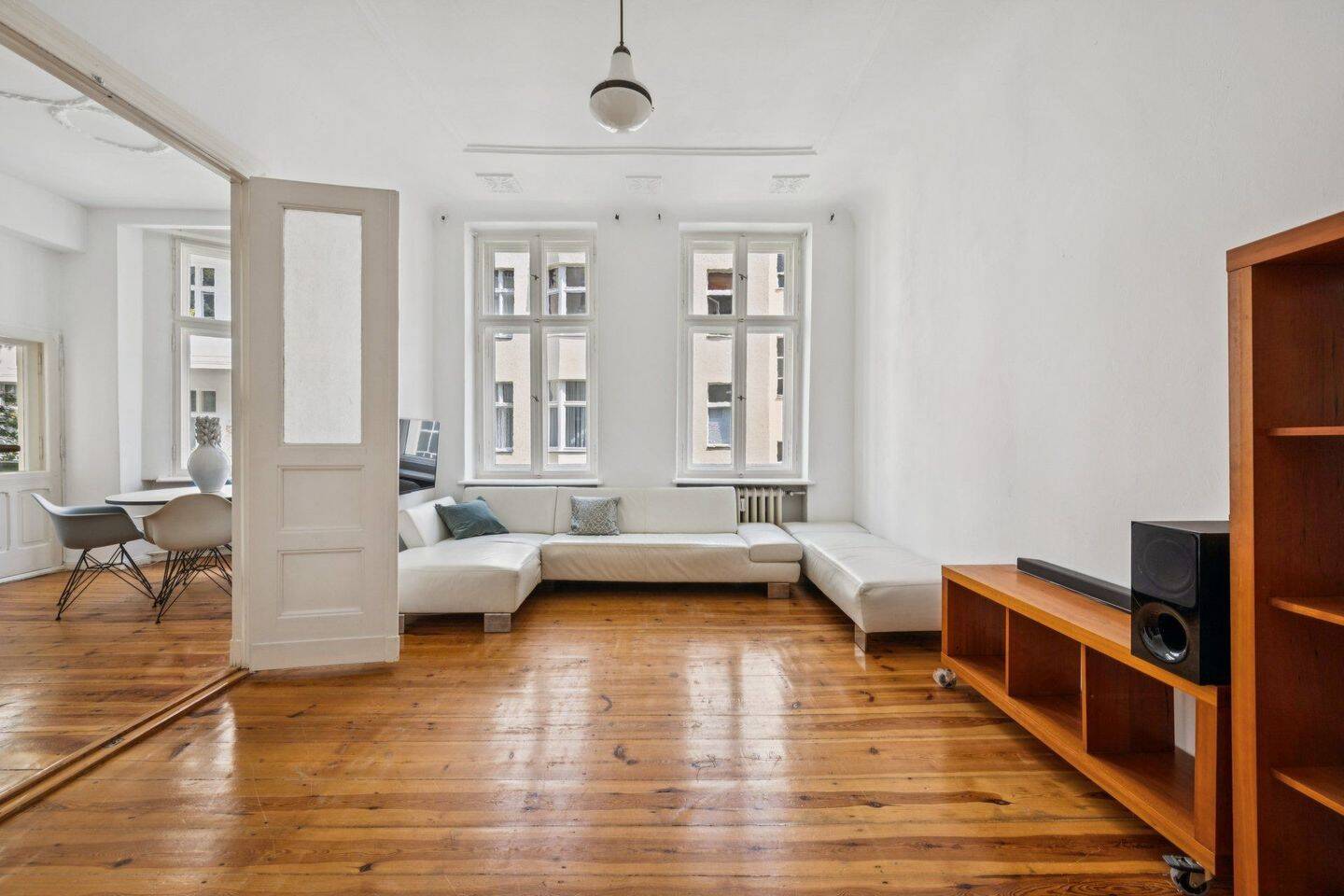Zauberhafte 3-Zimmer-Wohnung mit Ost-Balkon nahe Lietzensee, 10629 Berlin (Charlottenburg-Wilmersdorf Charlottenburg)