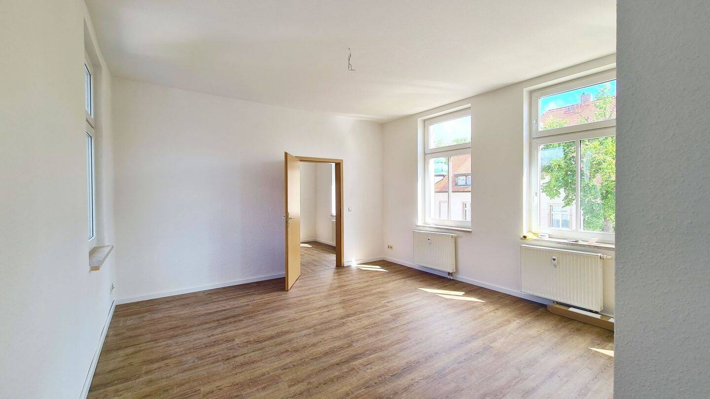 Das volle Programm!! EBK + Balkon, 6366 Köthen (Anhalt)