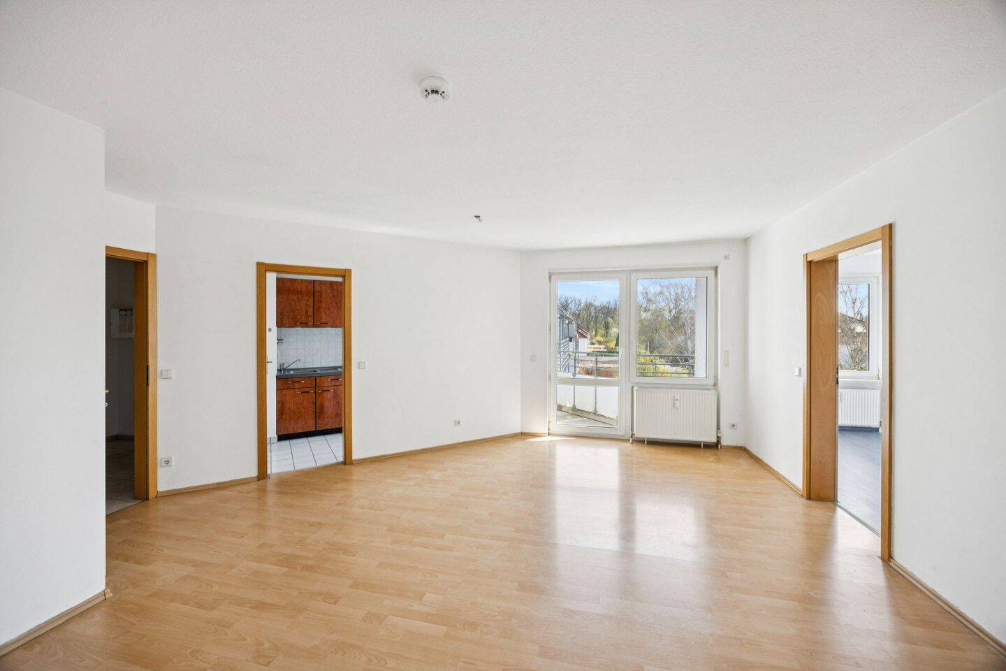 Bezugsfreie 2-Zimmer-Wohnung mit sonniger Loggia, 15566 Schöneiche bei Berlin
