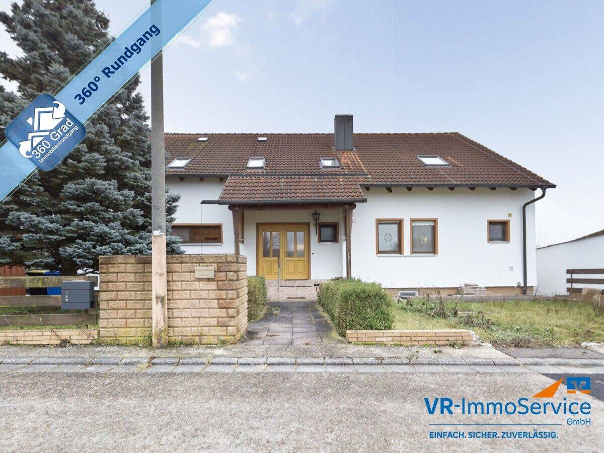 Viel Platz für die Familie – großzügige „Haus-im-Haus“-Eigentumswohnung mit Garten bei Bad Windsheim, 91438 Bad Windsheim