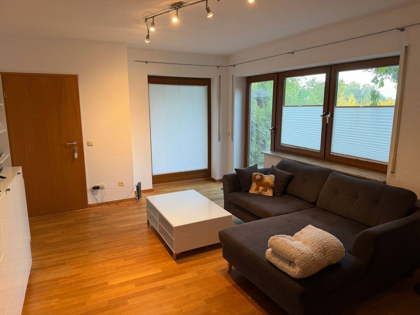 Ruhige 2-Zimmer-Wohnung mit Blick über Kassel in Wolfsanger, 34125 Kassel