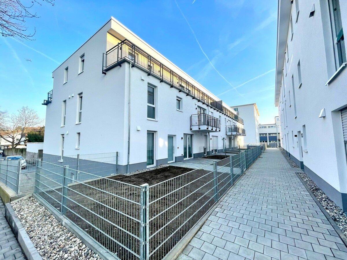 Moderne 3- Zimmerwohnung mit geräumiger Terrasse und A+ Energieeffizienz!, 63071 Offenbach am Main (Offenbach am Main Tempelsee)
