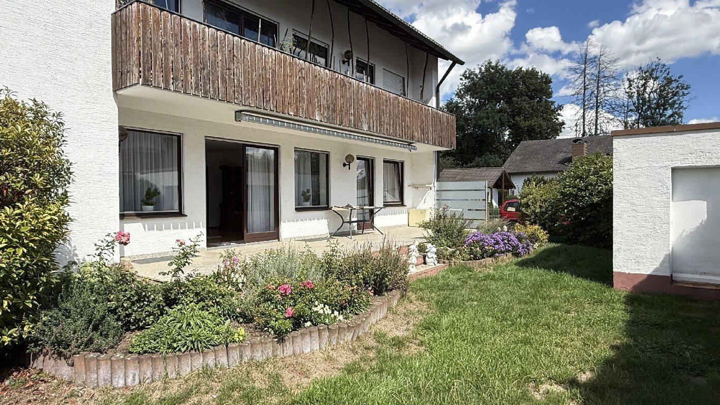 Große 4-ZKB Gartenwohnung mit Garage in Kissing, 86438 Kissing
