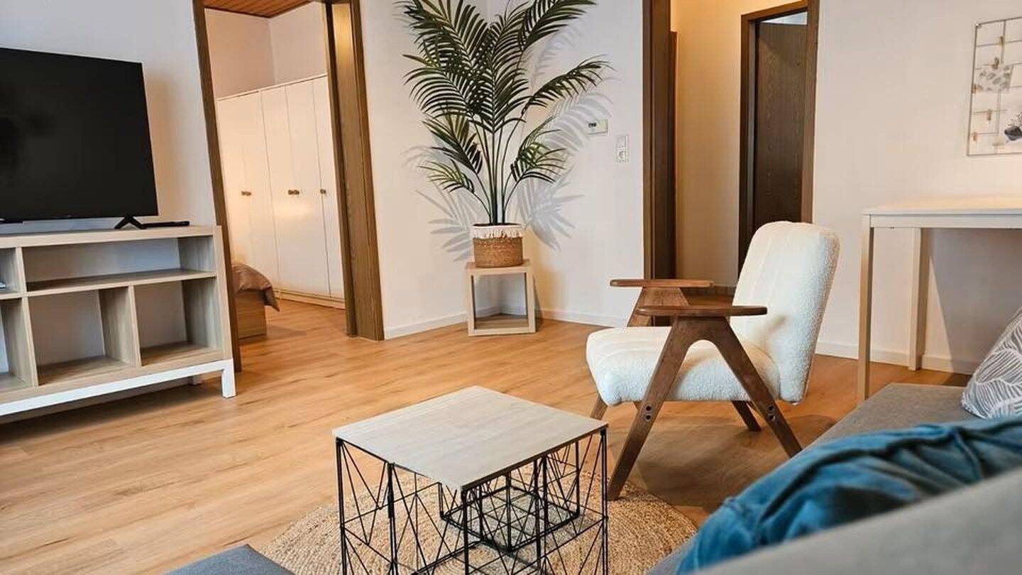 Modern möblierte 2-Zimmer Wohnung in Fürth – PREIS ALL INKLUSIVE, 90762 Fürth (Innenstadt)