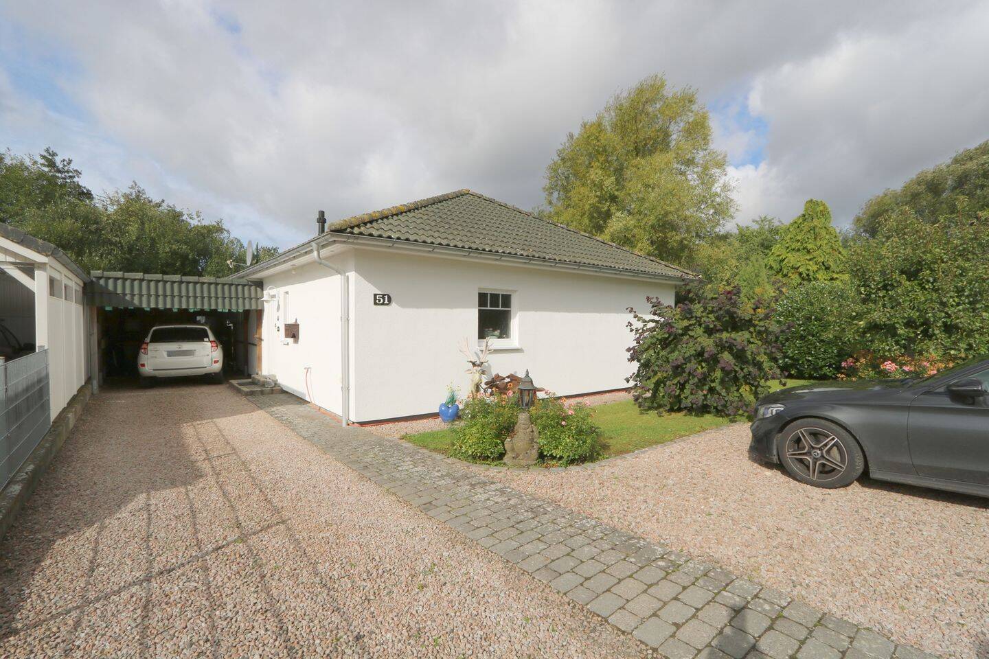 Idyllisches Wohnen! Bungalow mit 3 Zi. auf ca. 90m² mit Garten und Carport in Grömitz-Brenkenhagen, 23743 Grömitz