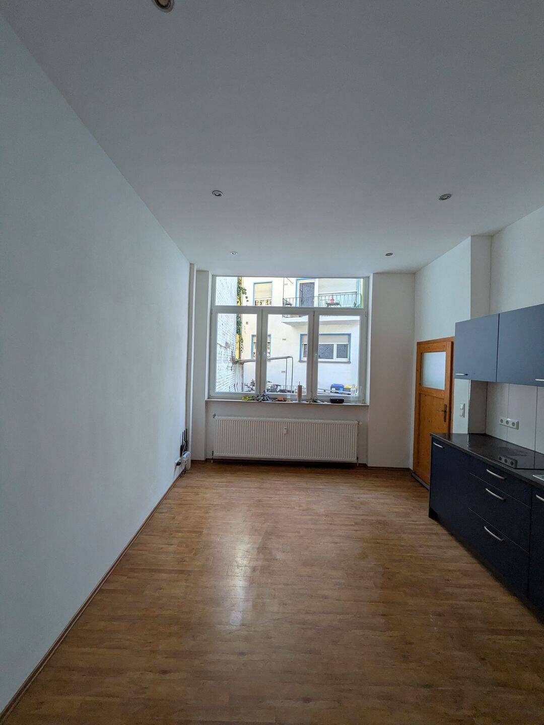 Ruhige Einzimmerwohnung mit Bad und Küche im Nauwieserviertel, 66111 Saarbrücken