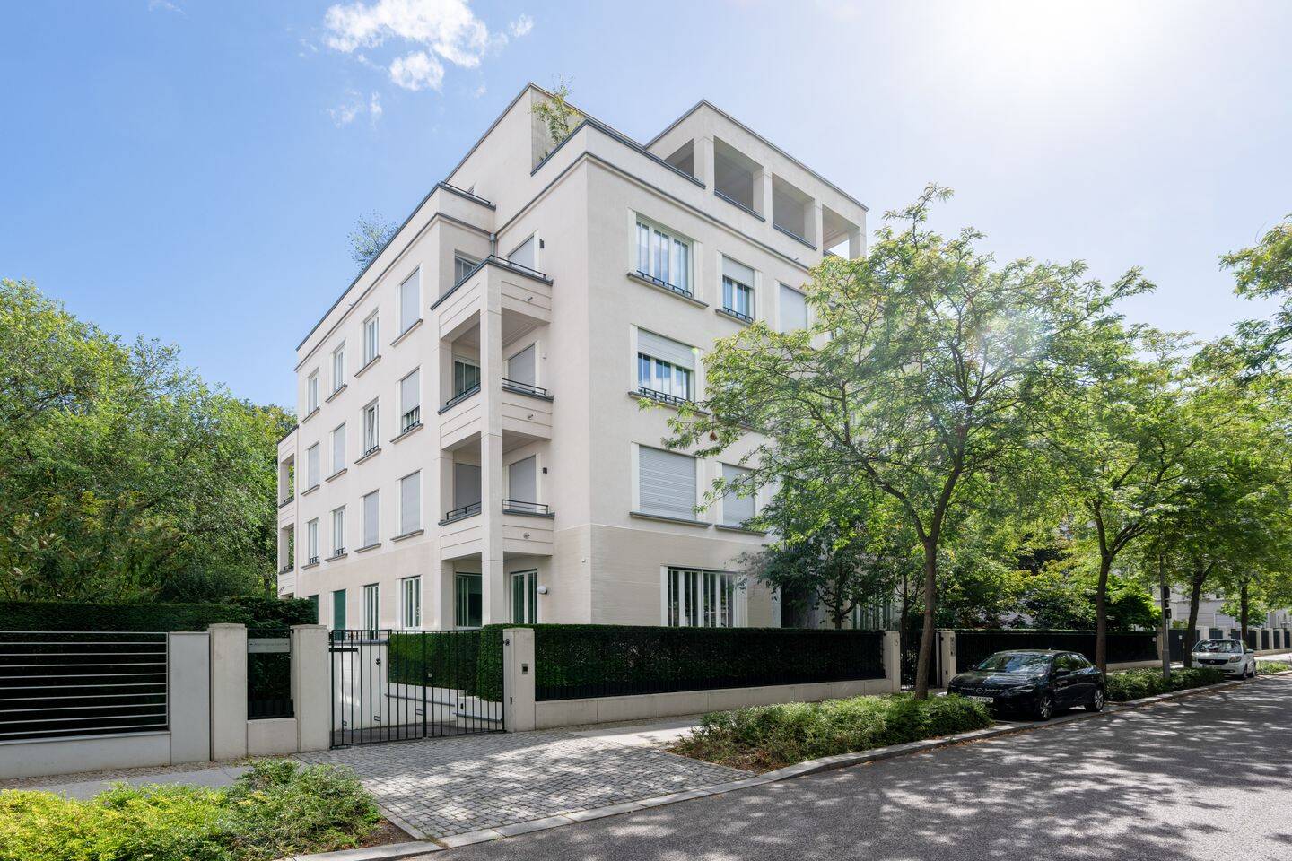Elegante Gartenwohnung im Diplomatenpark – Service, Sicherheit und Privatsphäre am Tiergarten, 10785 Berlin (Mitte Kreuzberg Schöneberg Tiergarten)
