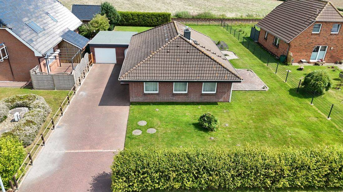 Idyllische Feldrandlage! Bungalow mit zwei Terrassen und Garage, 25761 Oesterdeichstrich