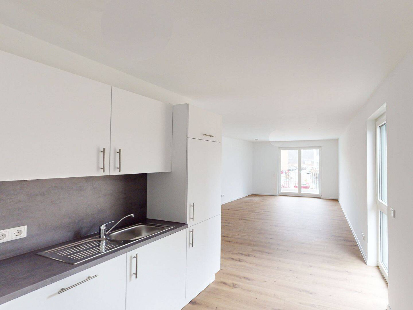 2-Zimmer-Wohnung mit besonderem Schnitt! EBK und Balkon inklusive, 78048 Villingen-Schwenningen
