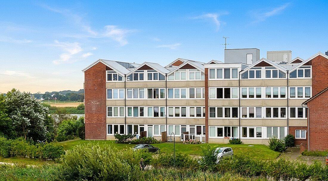 Nordstrand. Tolle Wohnung im EG, 2007 im Zuge eines Umbaus gebaut, 2013 renoviert. Direkt am Deich !, 25845 Nordstrand