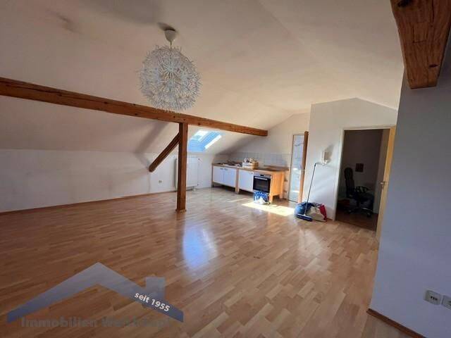 Gemütliche Dachgeschoßwohnung, 2 Zimmer mit Küchenzeile in Passau Neustift, 94036 Passau (Abraham Haidenhof-Nord Haidenhof-Süd Heining Kohlbruck)
