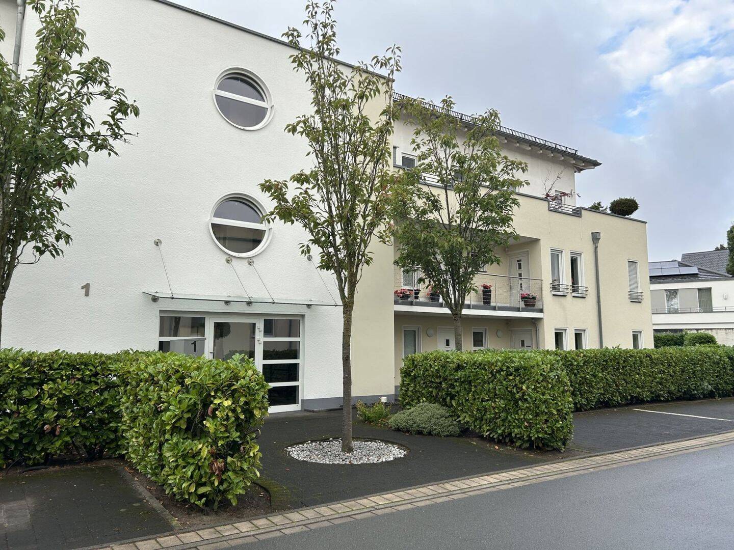 Wohnfühloase im Binnerfeld: Erdgeschosswohnung mit Garten und Extras, 59755 Arnsberg
