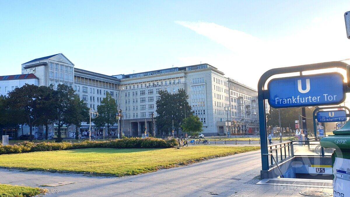 3-Zimmer-Wohnung: Topzentraler Ruhepol mit Gemeinschaftsgarten, 10243 Berlin (Friedrichshain-Kreuzberg Friedrichshain)