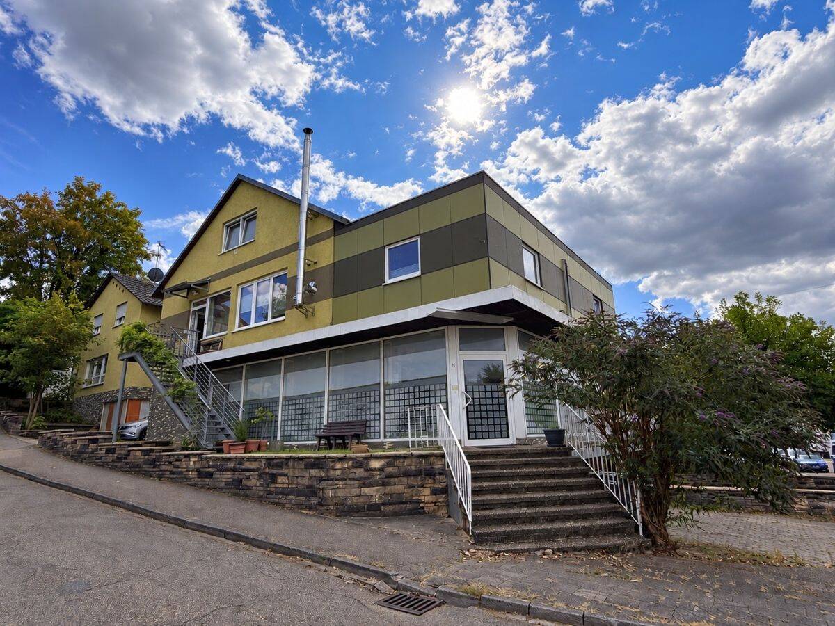 Wohnen und Arbeiten unter einem Dach! Wohnhaus mit multifunktionaler Gewerbefläche in Bretten, 75015 Bretten