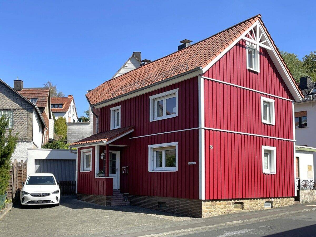 Holzhausen: Liebevoll modernisiertes Einfamilienhaus, 35232 Dautphetal
