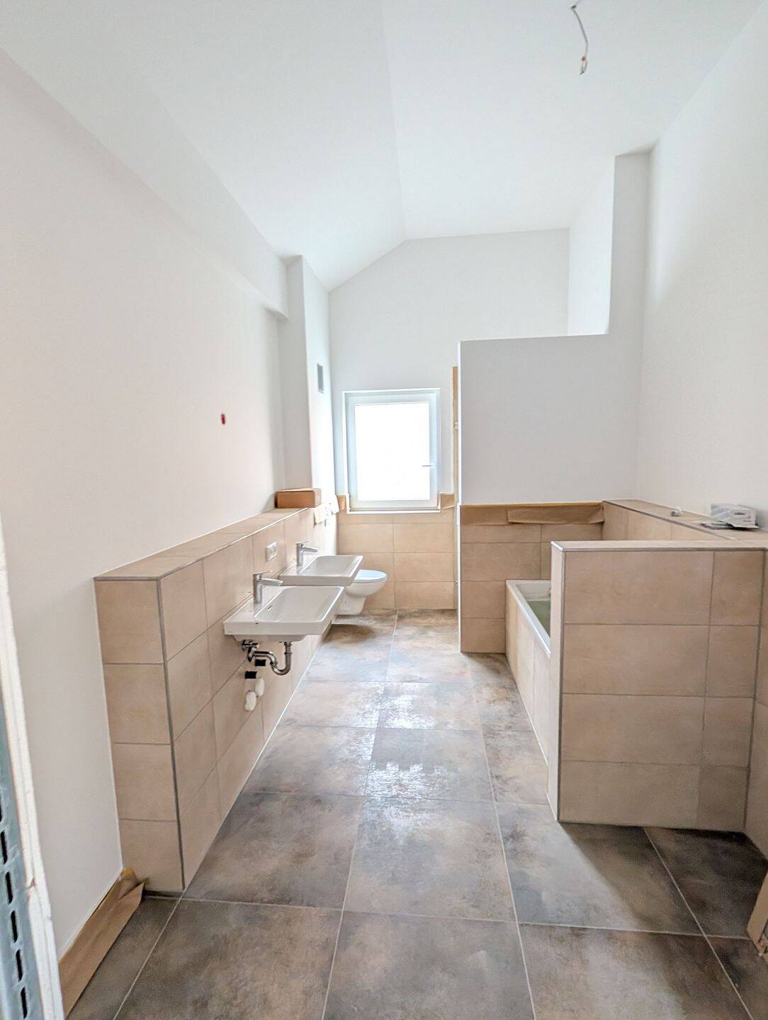Neubau mit energetischem Top-Standard: Dreieinhalb-Zimmer-DG-Wohnung, 84453 Mühldorf a. Inn