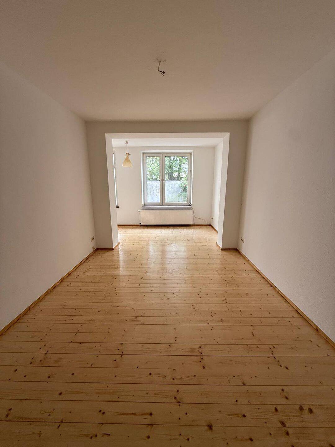 renovierte 42 qm Wohnung mit Garten, 47798 Krefeld (Cracau Dießem/Lehmheide Inrath/Kliedbruch Kempener Feld/Baakeshof Stadtmitte)