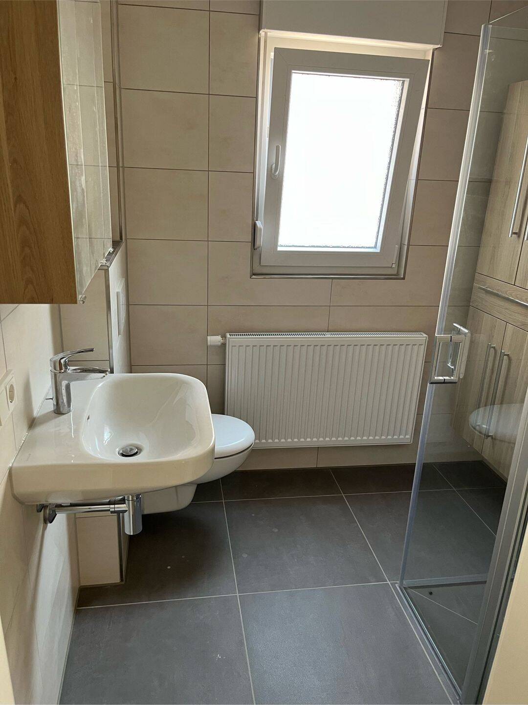 Komplett renovierte Mietwohnung, 67549 Worms (Hochheim Innenstadt Leiselheim Neuhausen Pfiffligheim)