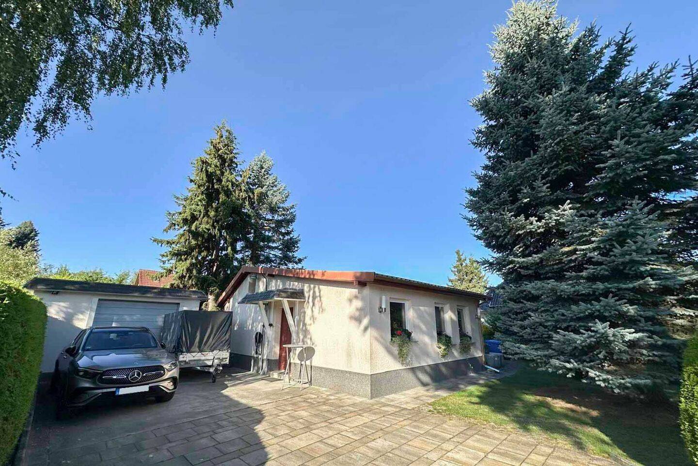 Heute Büro, morgen Zuhause – Charmanter Bungalow mit viel Potenzial in Berlin-Karow, 13125 Berlin (Pankow Buch Französisch Buchholz Karow)