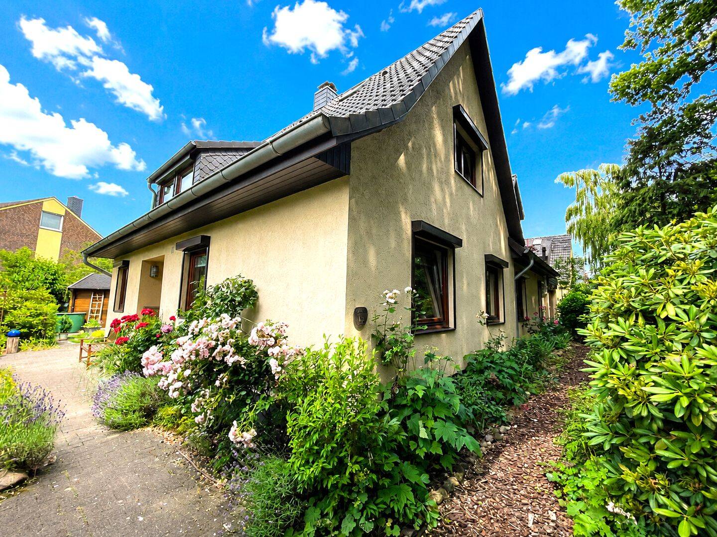 Ein Zuhause voller Wohnglück und Qualität. Traumhaftes Haus mit Garten, Garage und Wohlfühlambiente!, 28757 Bremen (Aumund-Hammersbeck Fähr-Lobbendorf Schönebeck Sankt Magnus Vegesack)