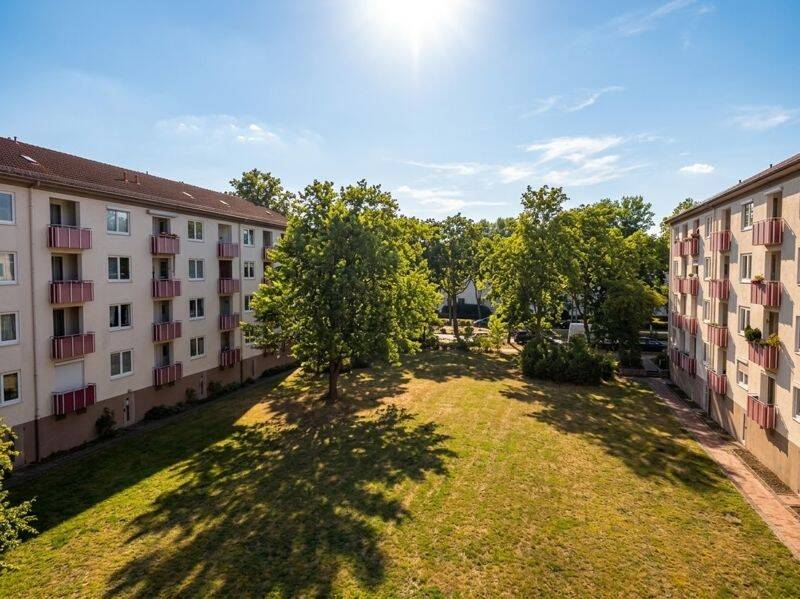 Findorff – Utbremen Ruhig- und zentralgelegene 2 ZKB Wohnung sucht solvente Mieter mittleren Alters, 28215 Bremen (Bahnhofsvorstadt Findorff-Bürgerweide Regensburger Straße Weidedamm)