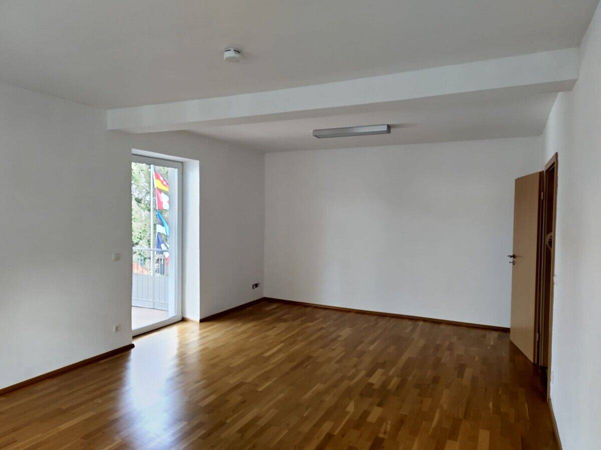 Modernisierte Wohnung in Cuxhaven mit Balkon!, 27472 Cuxhaven