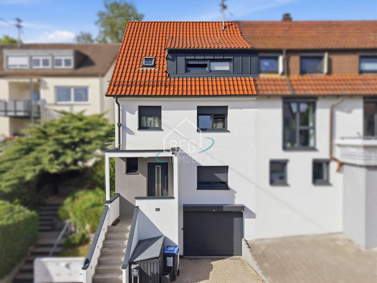 Modernisiertes Familienhaus mit Garten, Terrasse & Garage, 71404 Korb