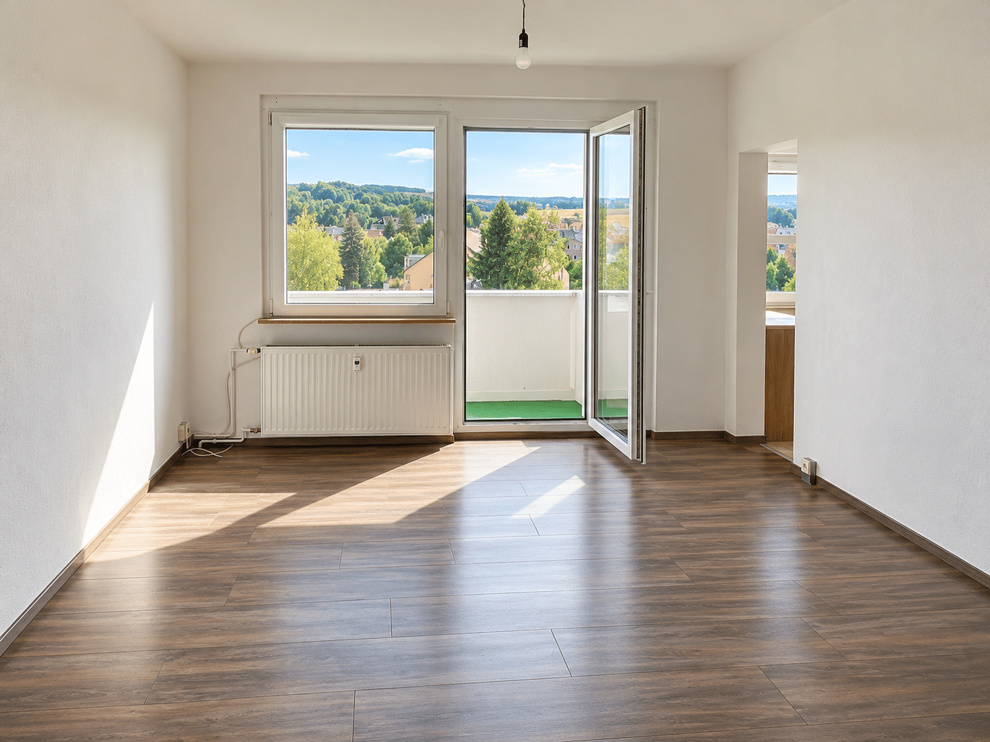 2-Zimmer mit Balkon, Einbauküche & Waschmaschine ab sofort frei, 8134 Wildenfels