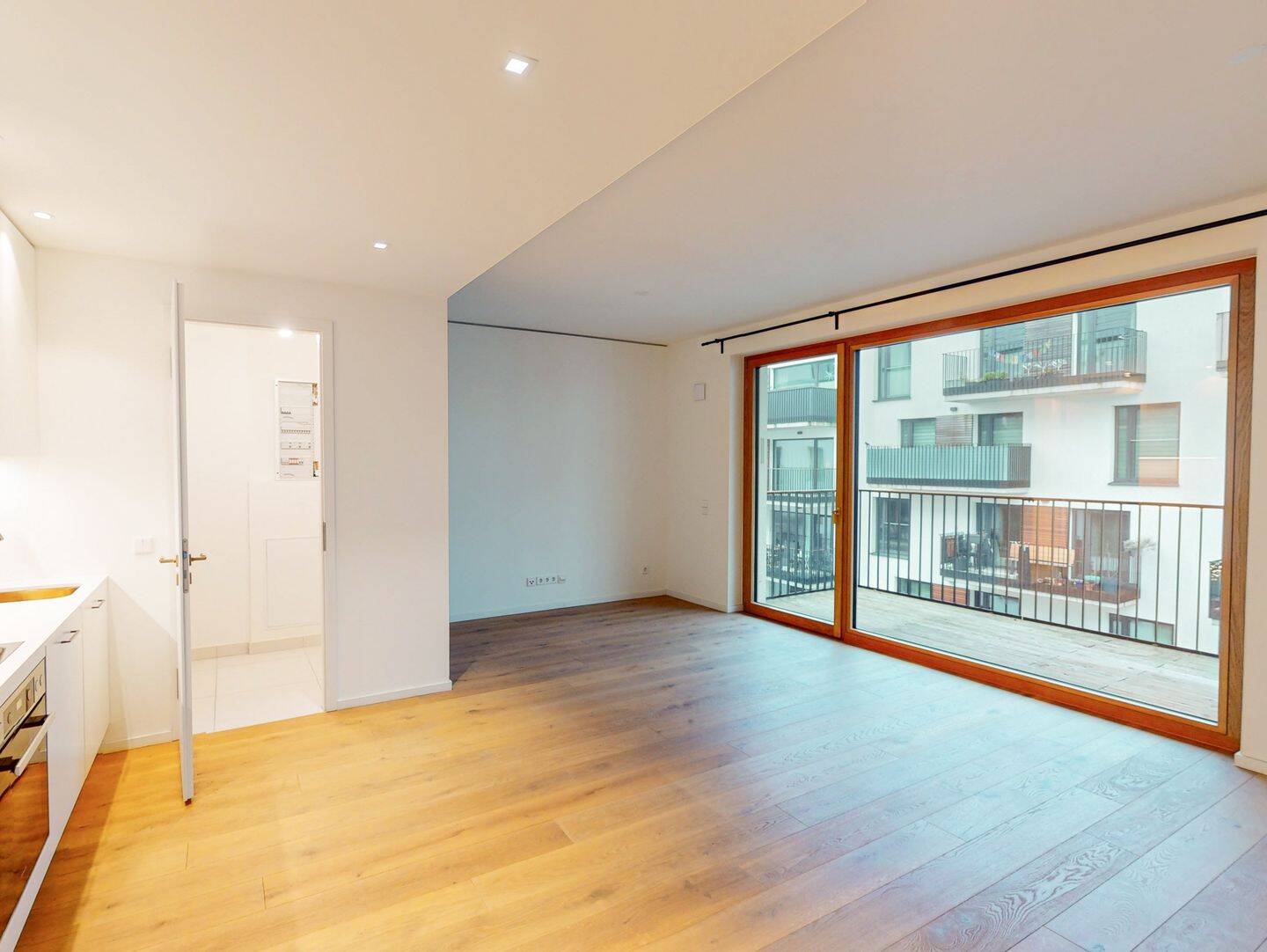 HafenCity Hamburg: Charmante 2-Zimmer-Wohnung mit Einbauküche und Balkon, 20457 Hamburg (Mitte)