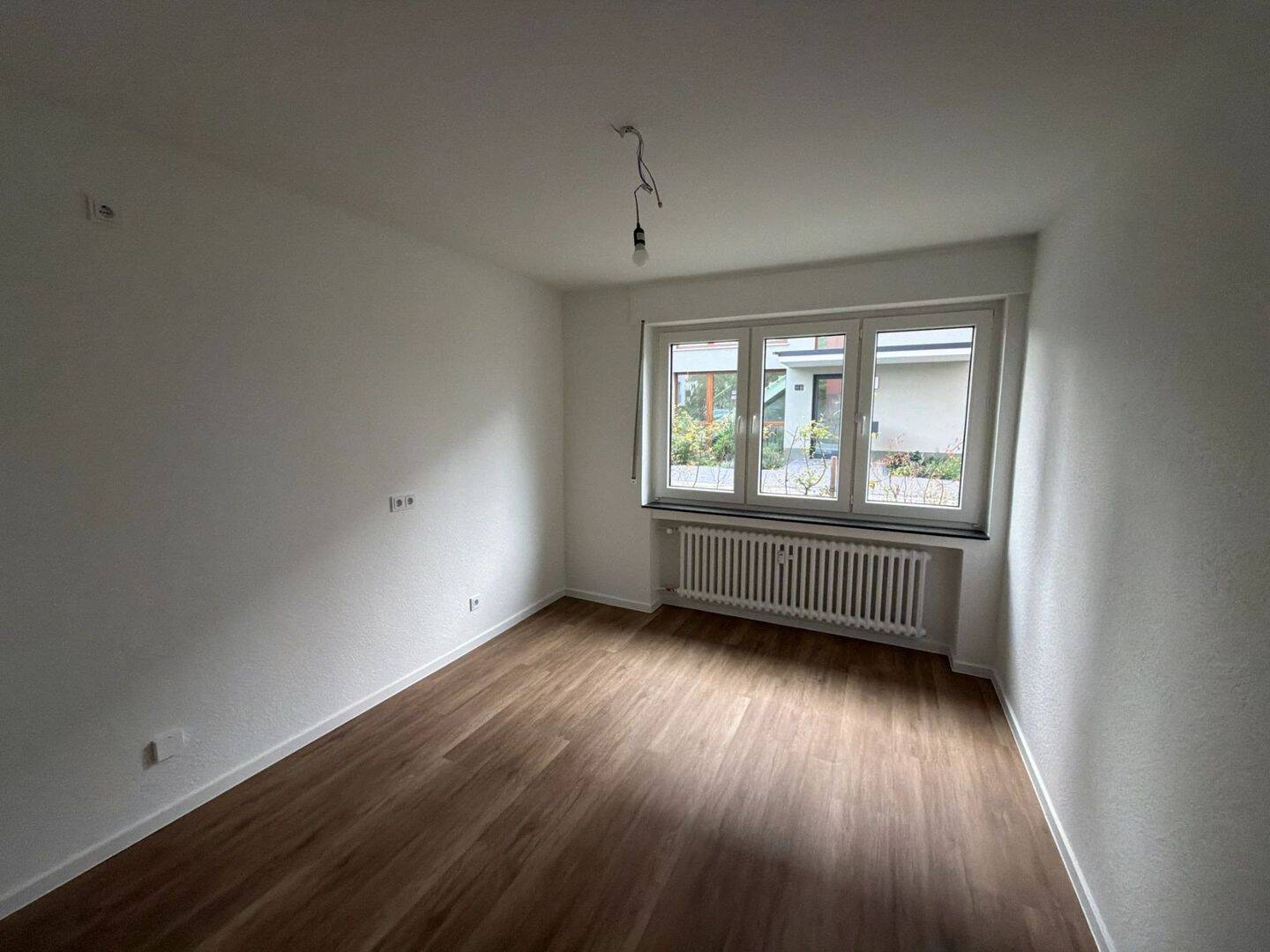2 Zimmer Wohnung mit separater Küche, 50968 Köln (Rodenkirchen)