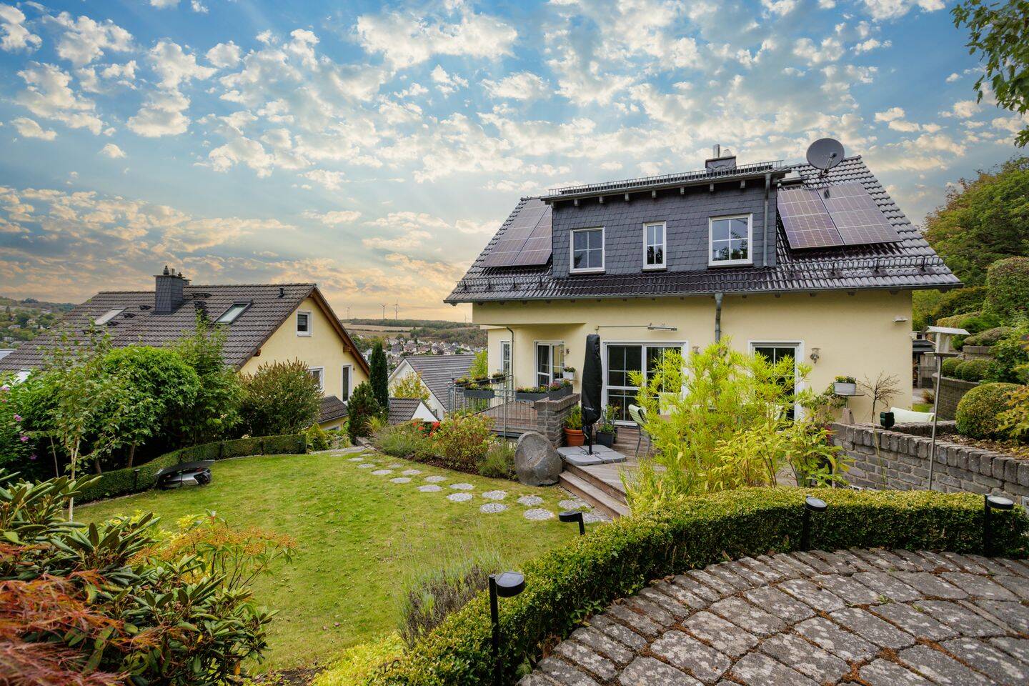 Exclusive Hillside Residence near Wiesbaden – Move-In Ready Home by the Forest, 65307 Bad Schwalbach