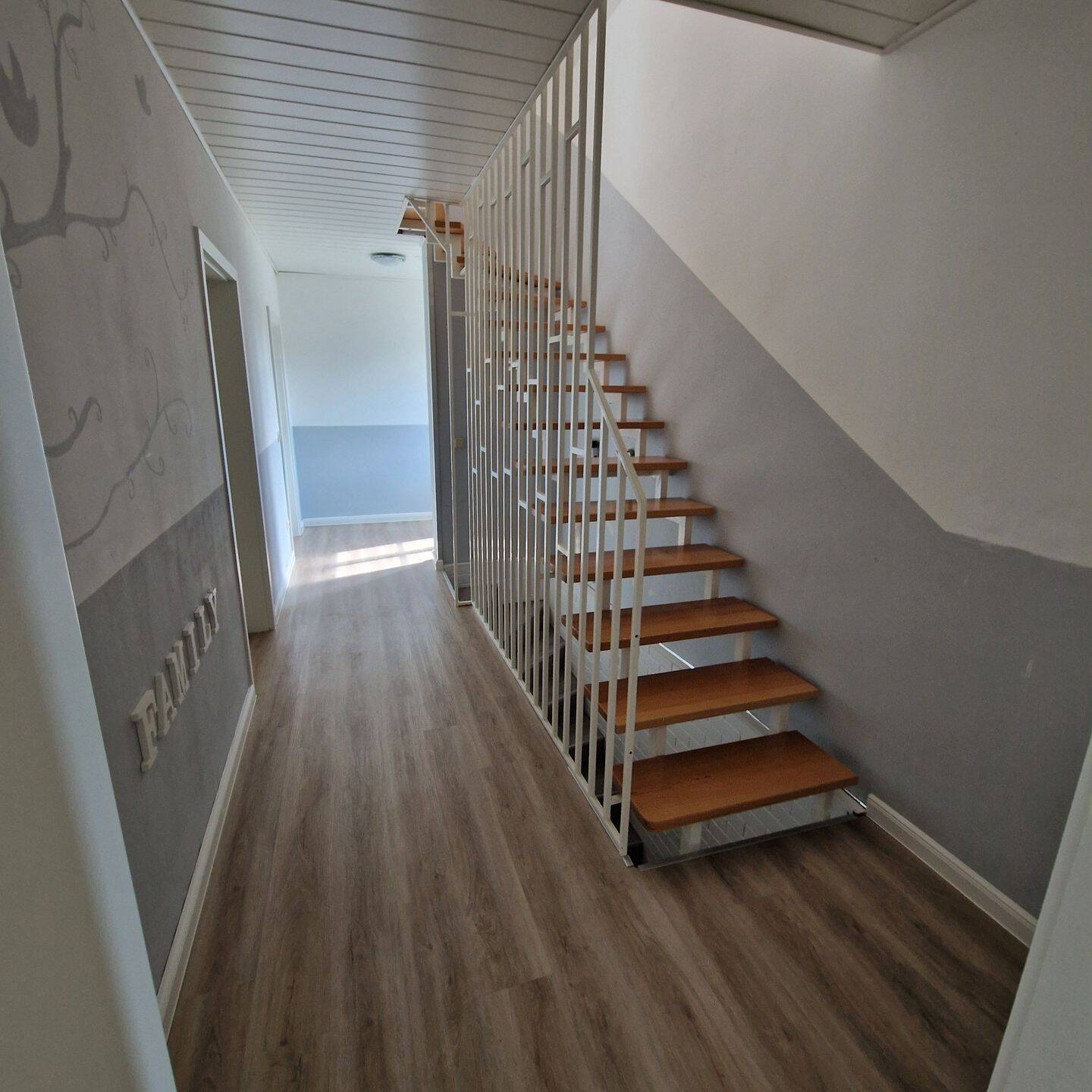Helle 4 Zimmerwohnung mit Garten und Balkon, 35104 Lichtenfels