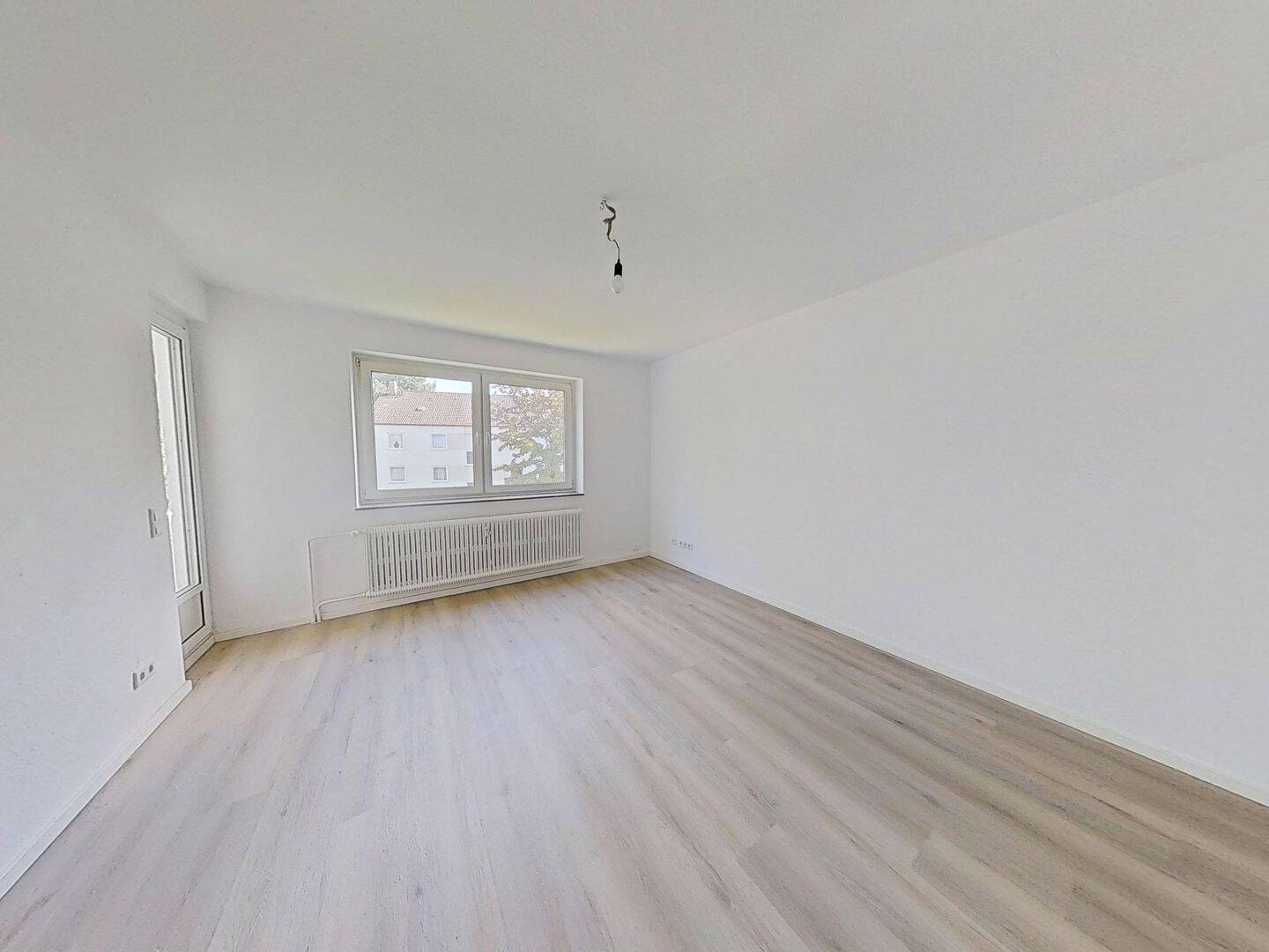 **FRISCH FÜR SIE SANIERT** Moderne 3-Zimmer-Wohnung mit Balkon, 33647 Bielefeld (Brackwede Senne Ummeln)
