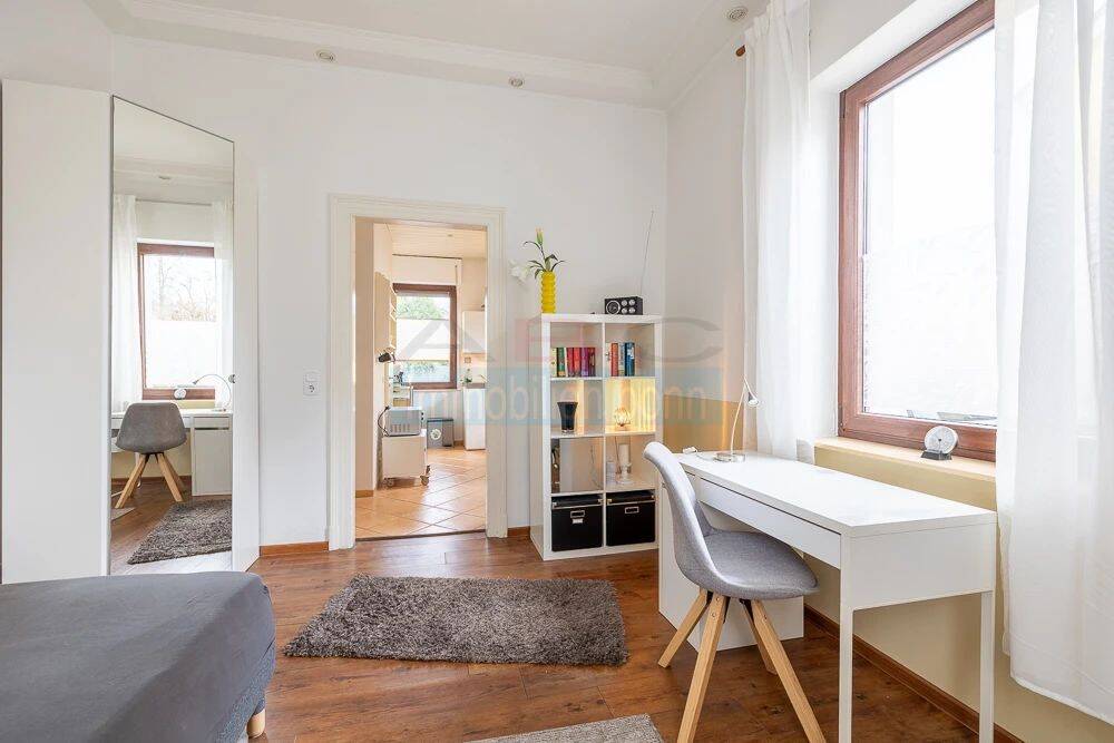 Pendler-Wohnung! Voll möbliert, Helle 30 m², löffelfertige Ausstattung, beste Lage Bonn Oberkassel, 53227 Bonn