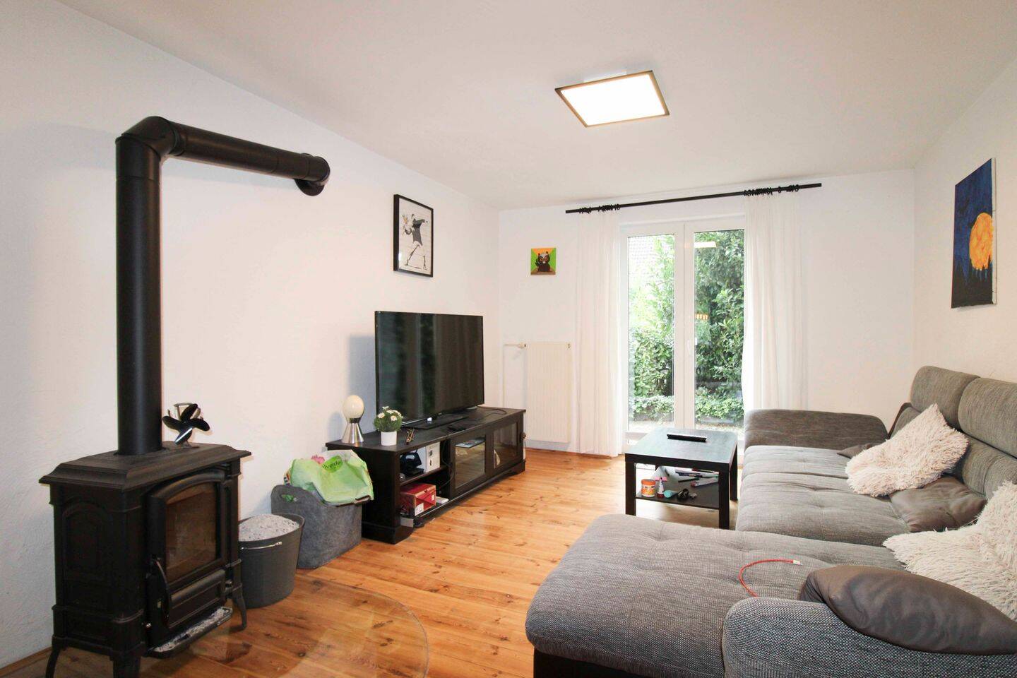 Gemütliche Doppelhaushälfte mit vielen Zimmern und Kamin, 38126 Braunschweig (Braunschweig Lindenbergsiedlung Mascherode Rautheim Südstadt)