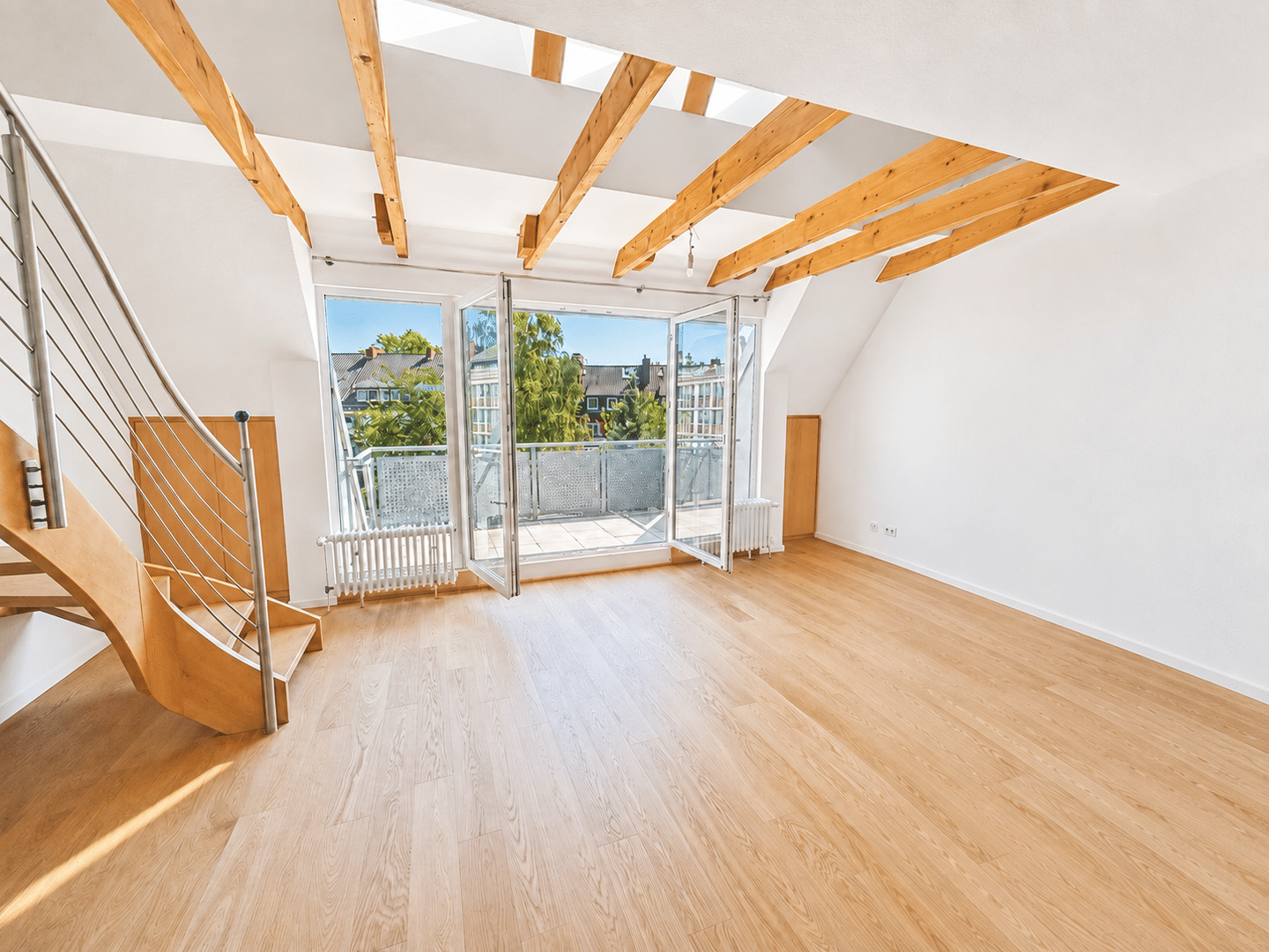 Exklusive 2-Zimmer-Maisonette mit zwei Balkonen & Garagenstellplatz Nähe Schlachte, 28199 Bremen (Alte Neustadt Hohentor Neuenland Neustadt)
