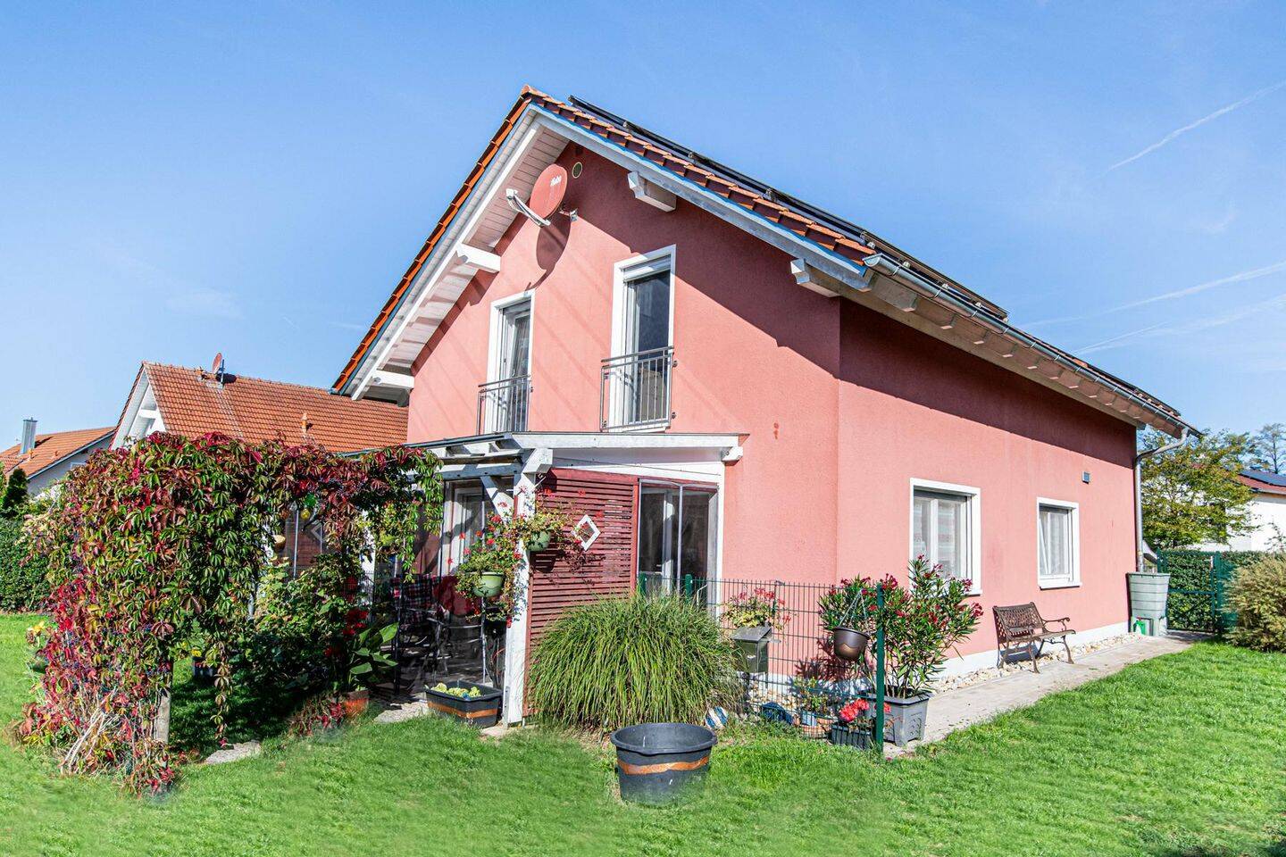 OH-172-26 Energetisch hochwertiges Einfamilienwohnhaus in ruhigem Ortsteil von Cham, 93413 Cham