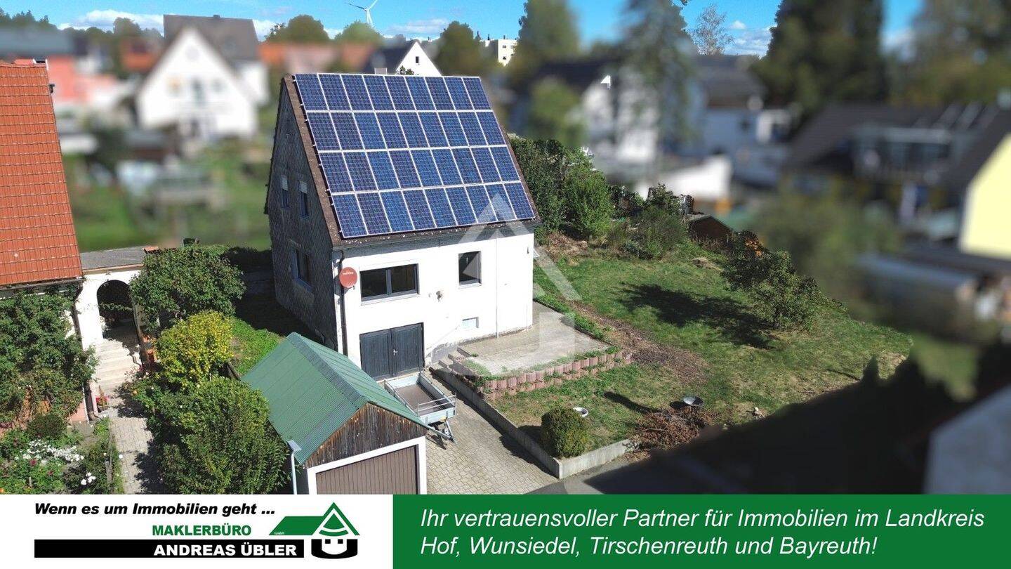 Rohbau mit Vorsprung – Schönes Grundstück, neue Fenster & PV-Anlage warten auf Ihr Finale!, 95632 Wunsiedel