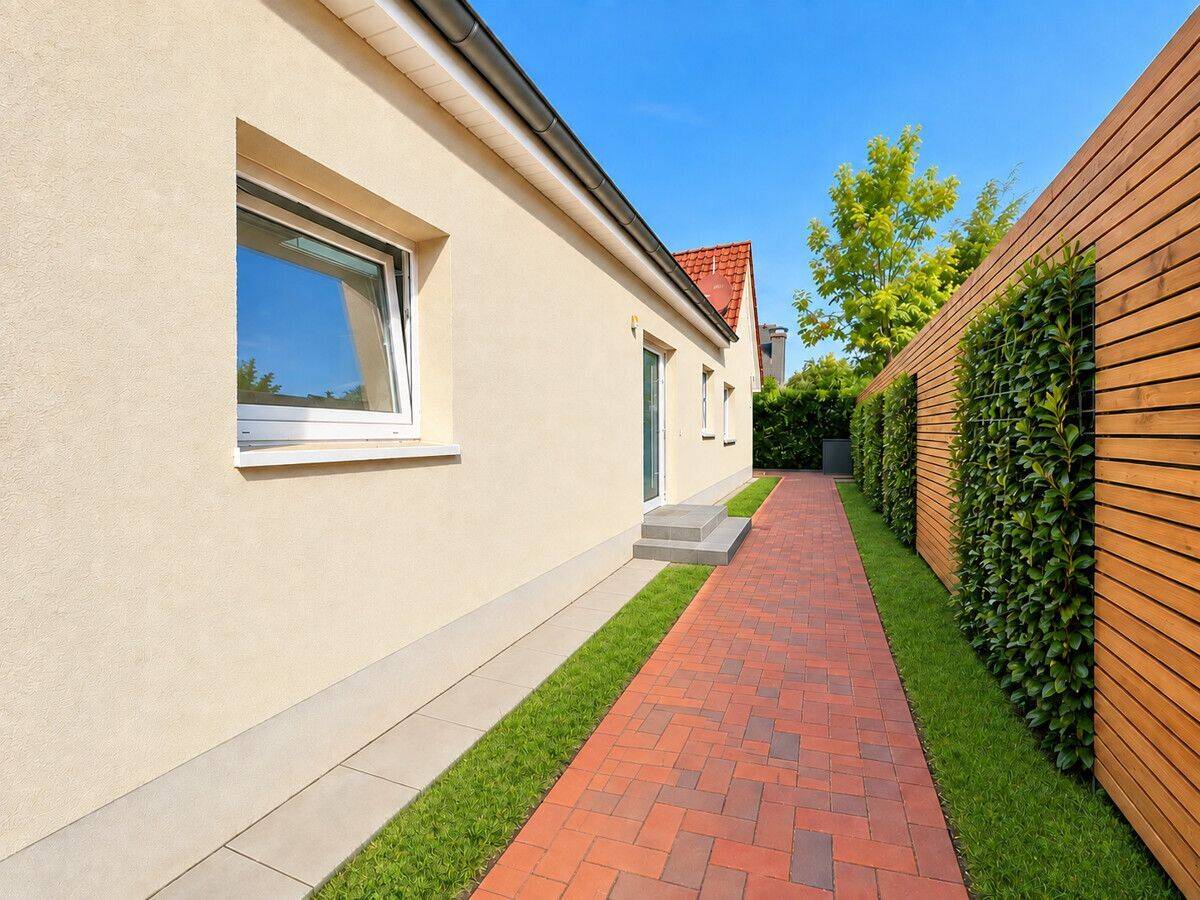 Exklusives kernsaniertes Loft im Hauscharakter mit Privatteich & Panorama-Glasfront, 48163 Münster