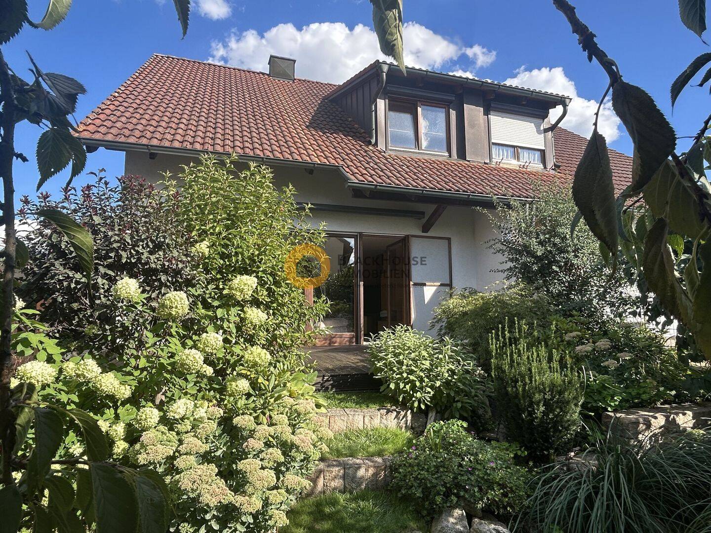 Sofort einziehen: Doppelhaushälfte mit einladendem Garten, Bj.1991, Carport/ Werkstatt, 93333 Neustadt a.d. Donau