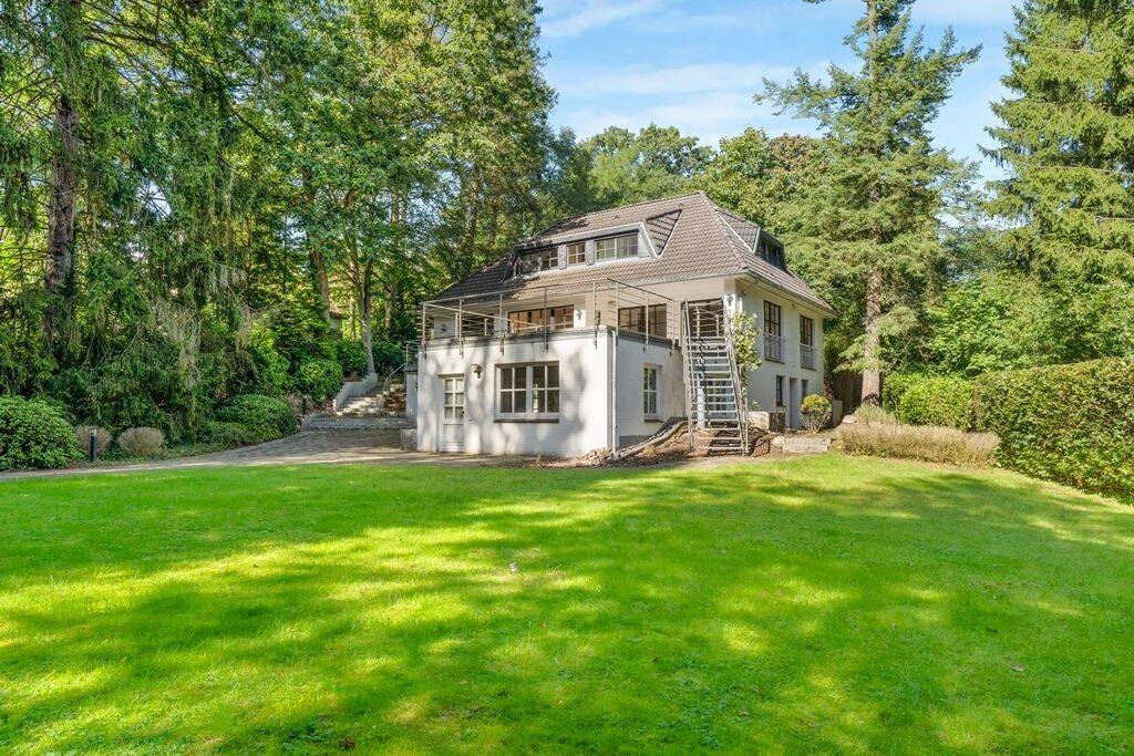 Villenartiges Wohnen mit Charakter, Großzügigkeit und außergewöhnlicher Detailtiefe., 21244 Buchholz in der Nordheide