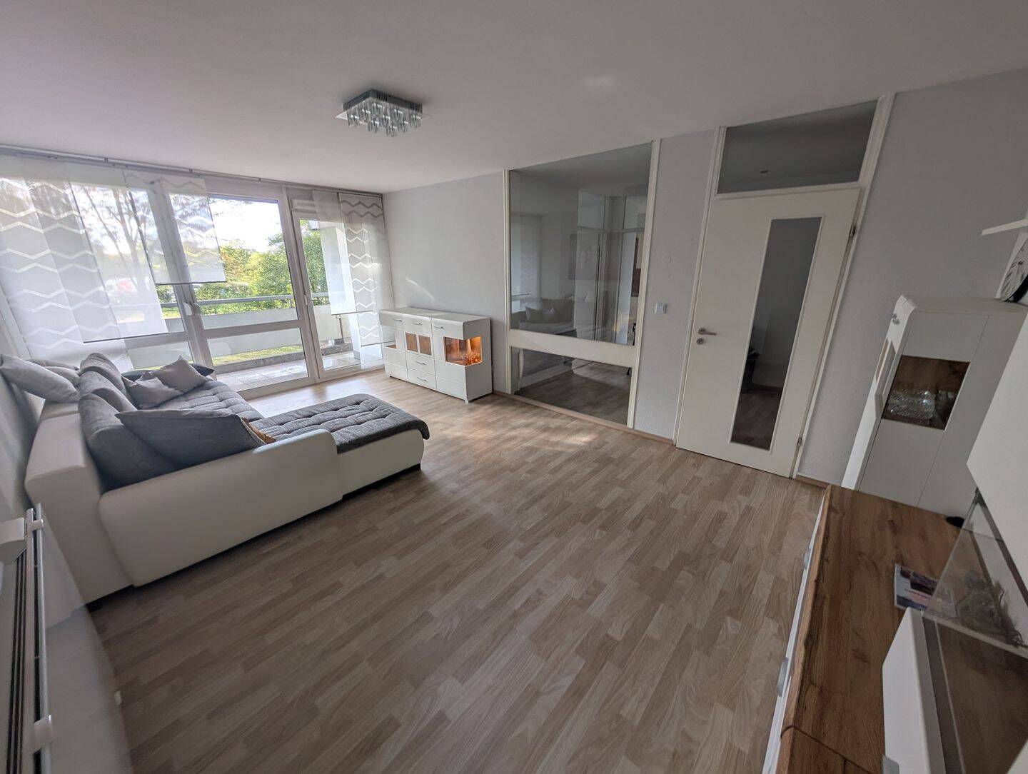 Attraktive 3-Zimmer Wohnung inkl. EBK und Stellplatz, 91058 Erlangen (Bruck Eltersdorf Erlangen-Süd Sebaldussiedlung Tennenlohe)