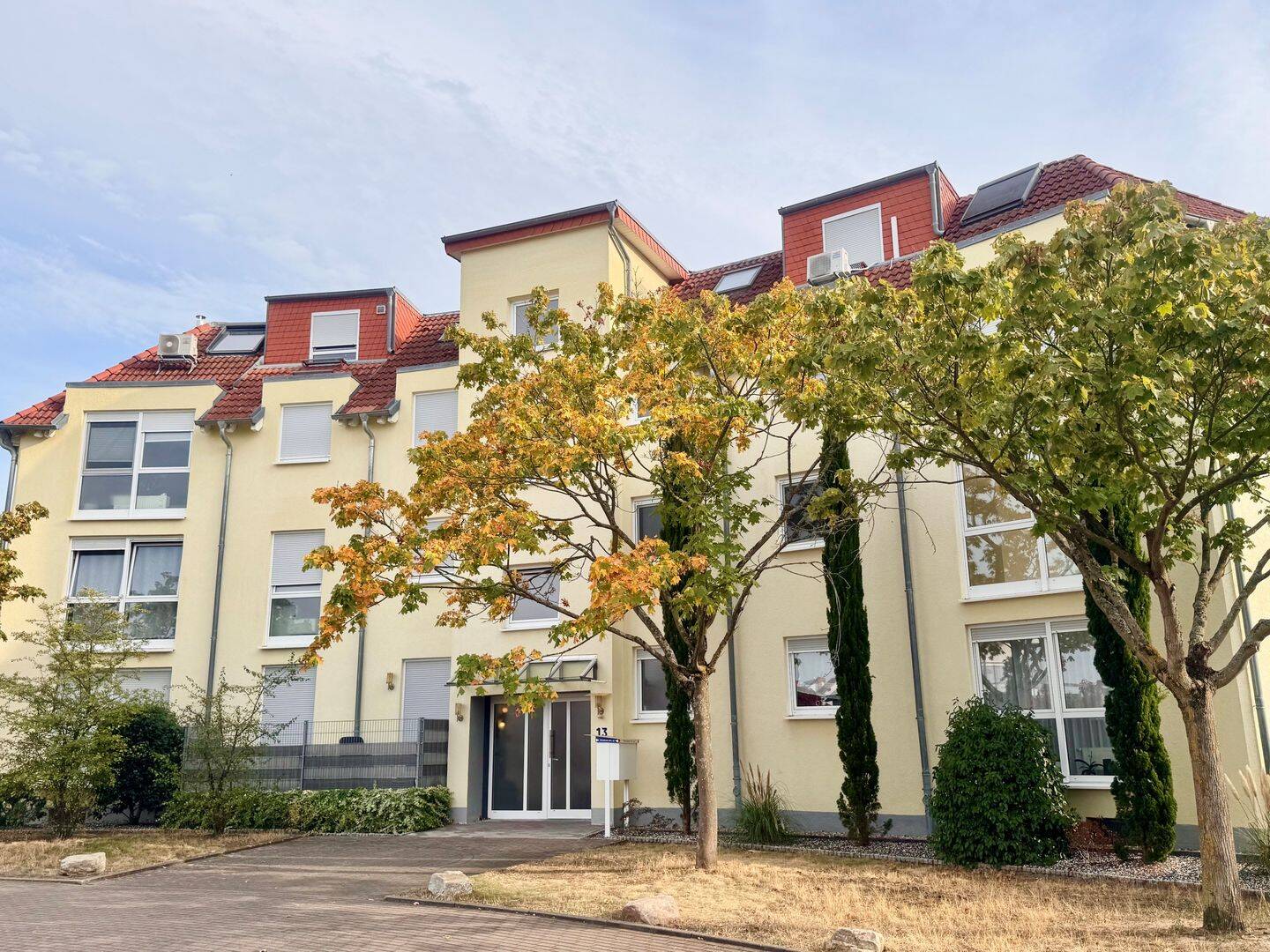 TRADITIONELL: MODERNE, HELLE WOHNUNG MIT BALKON!, 68809 Neulußheim